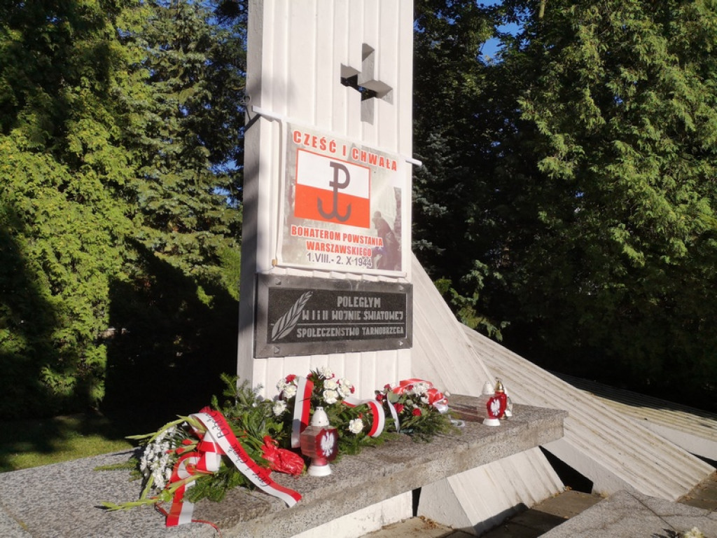 W Tarnobrzegu uczcili warszawskich powstańców (zdjęcia)