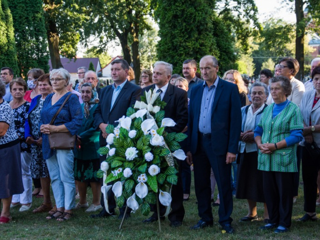 Jeżowe. Pożegnanie przodków [zdjęcia]