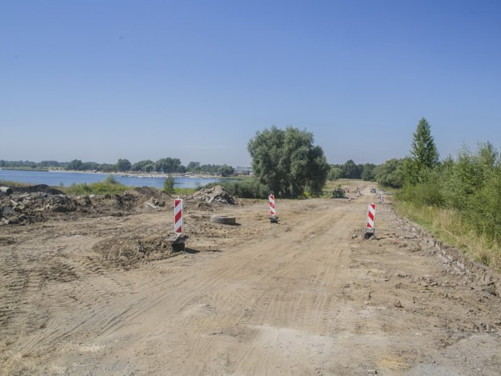 Postęp prac nad Jeziorem Tarnobrzeskim. Prezydent wizytował budowę [zdjęcia]