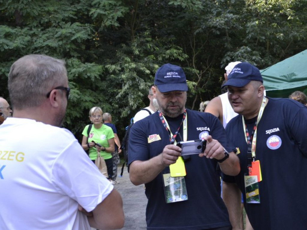 Mistrzostwa Tarnobrzega Nordic Walking (zdjęcia)