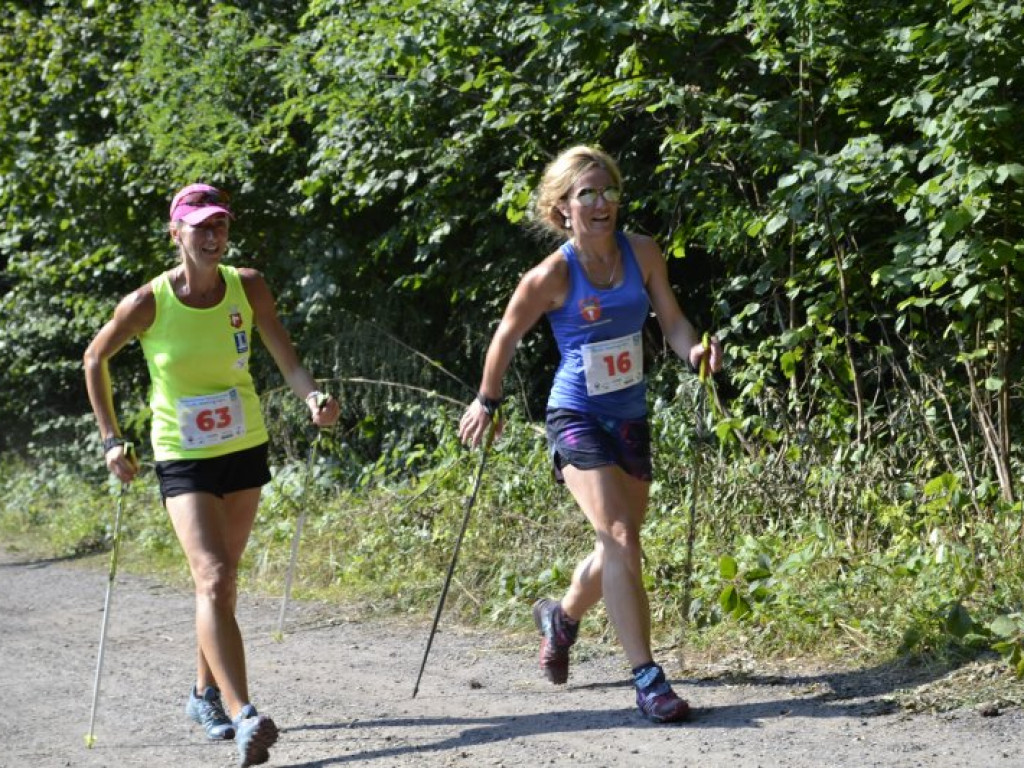 Mistrzostwa Tarnobrzega Nordic Walking (zdjęcia)