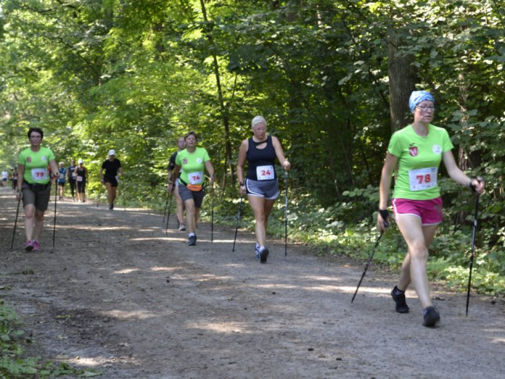 Mistrzostwa Tarnobrzega Nordic Walking (zdjęcia)