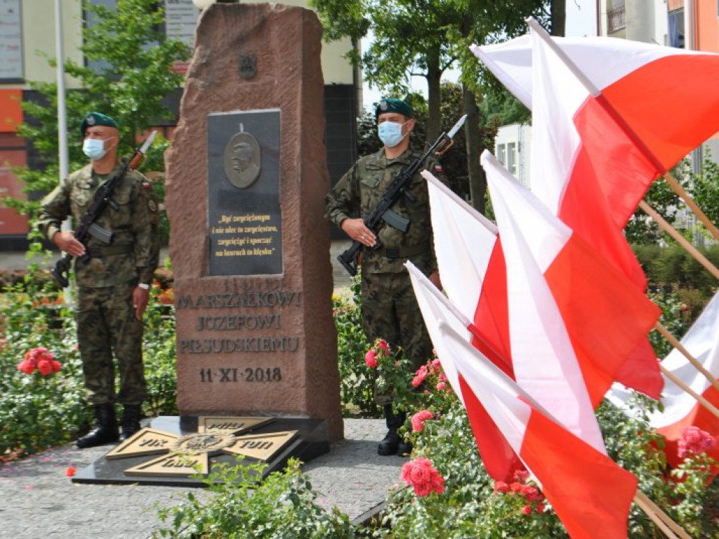 Setna rocznica bitwy warszawskiej w Tarnobrzegu (zdjęcia)