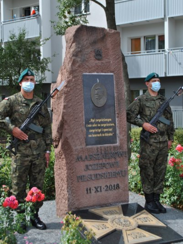 Setna rocznica bitwy warszawskiej w Tarnobrzegu (zdjęcia)