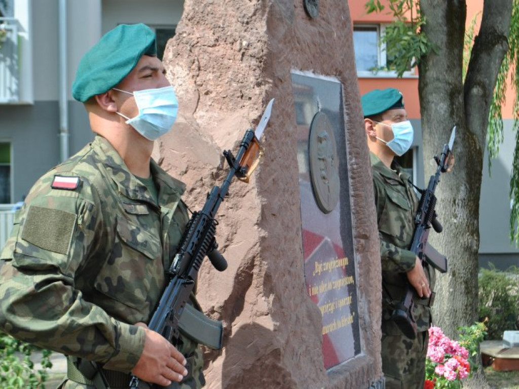 Setna rocznica bitwy warszawskiej w Tarnobrzegu (zdjęcia)
