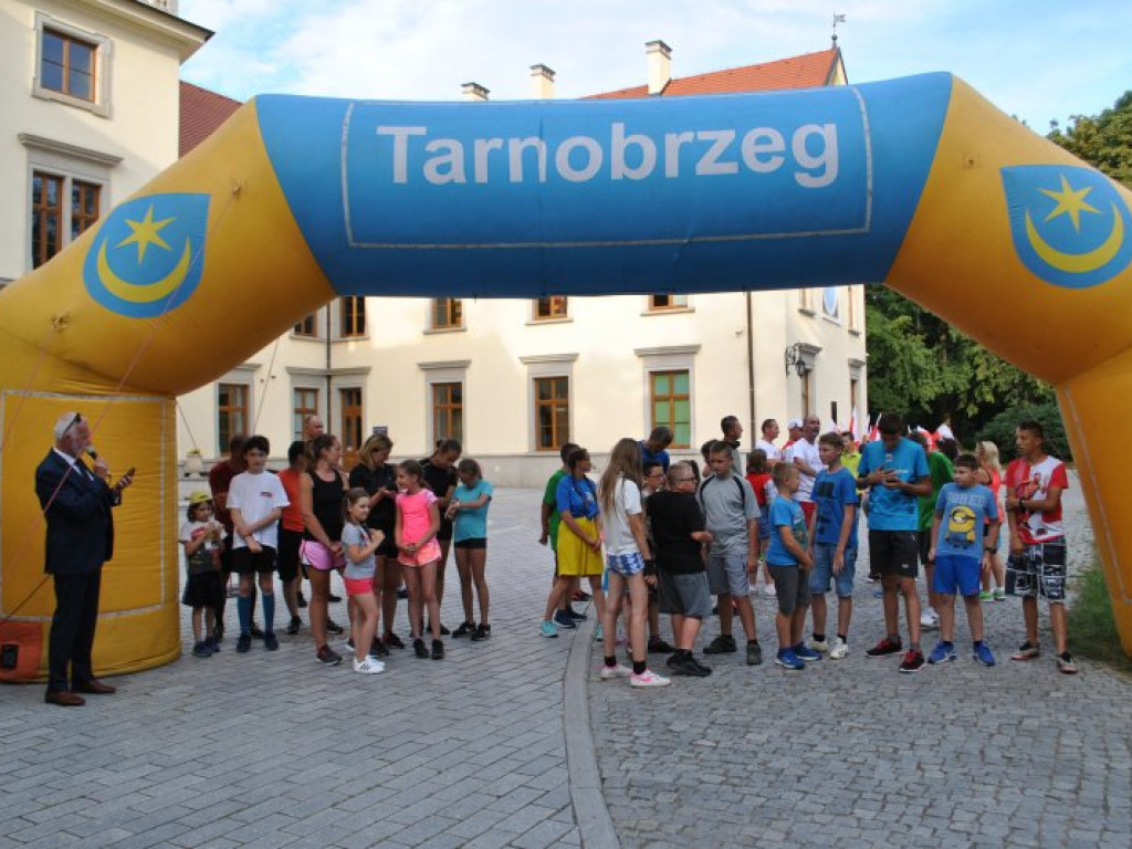 Patriotyczne bieganie w Tarnobrzegu (zdjęcia)