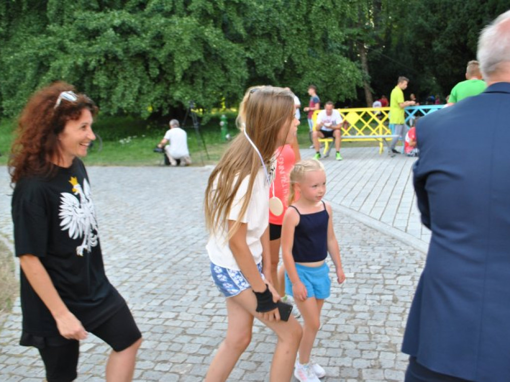 Patriotyczne bieganie w Tarnobrzegu (zdjęcia)