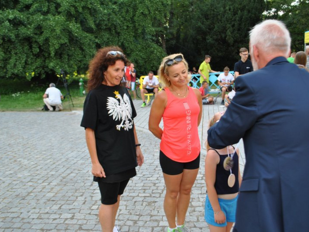 Patriotyczne bieganie w Tarnobrzegu (zdjęcia)