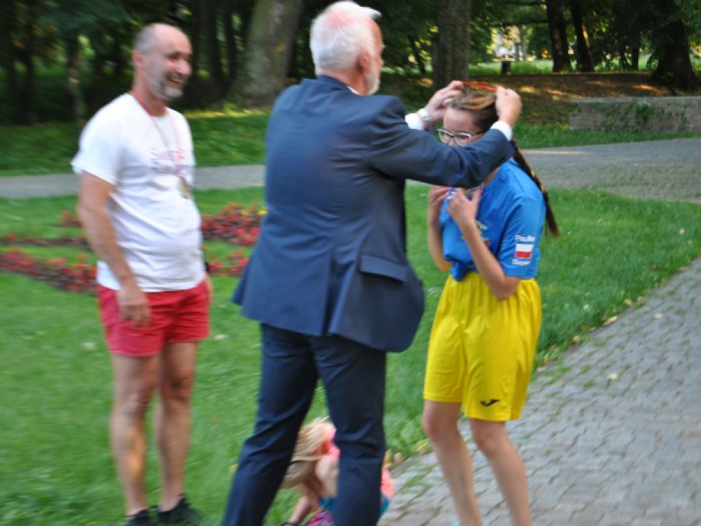 Patriotyczne bieganie w Tarnobrzegu (zdjęcia)