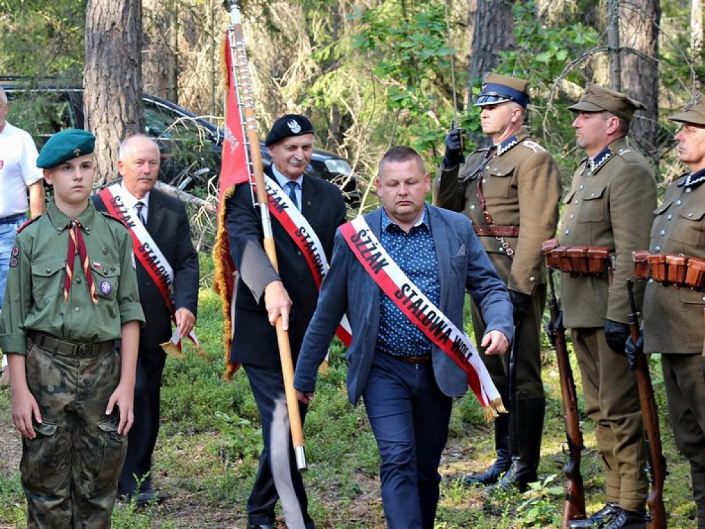 50. rocznica rozbicia ostatniego oddziału partyzantki niepodległościowej w Lasach Janowskich [zdjęcia]