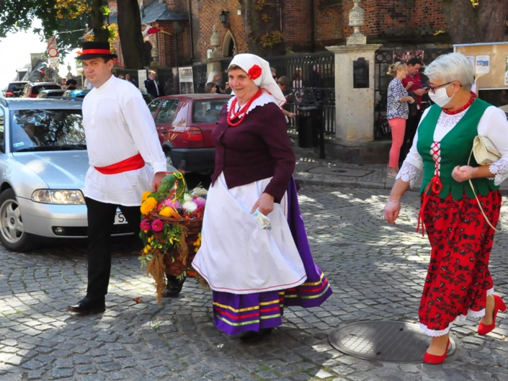 Rolnicy z powiatu sandomierskiego świętowali dożynki [zdjęcia]
