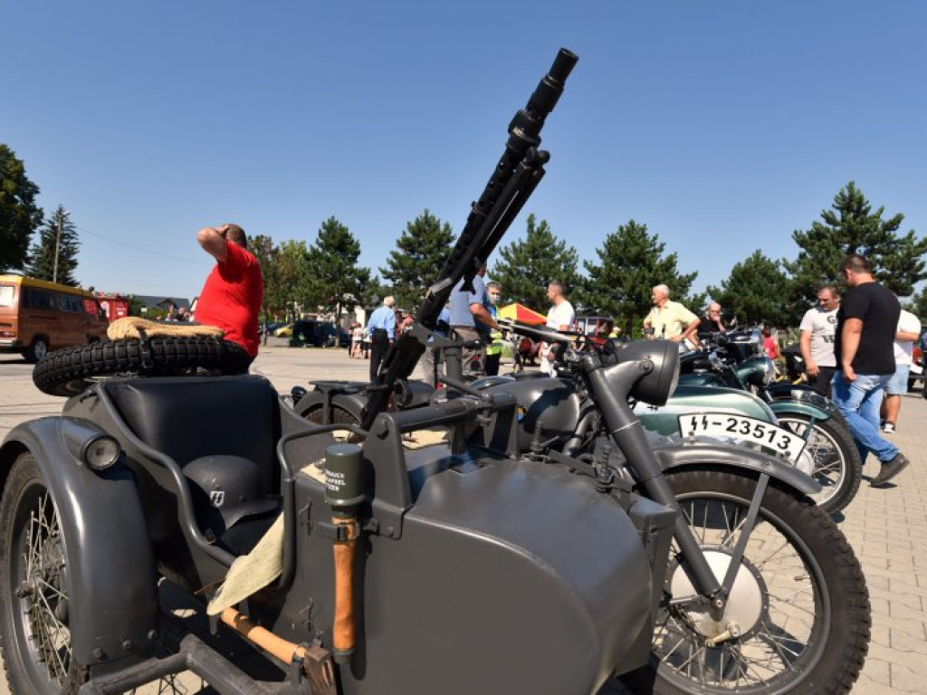 Motocyklowe szaleństwo w Grębowie [zdjęcia]