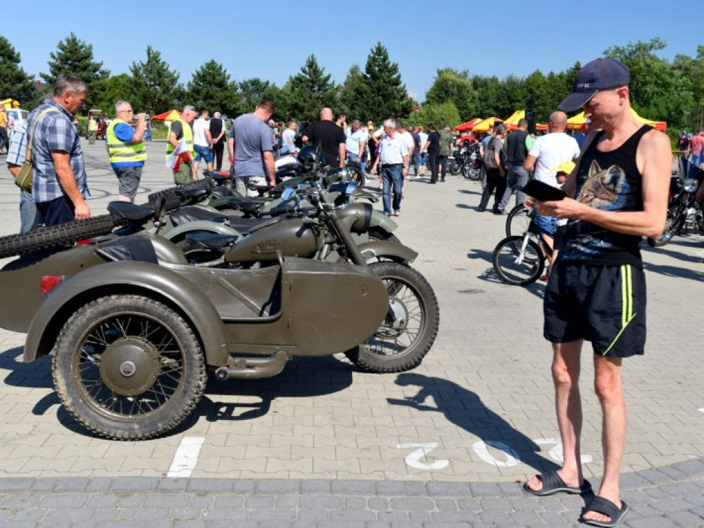 Motocyklowe szaleństwo w Grębowie [zdjęcia]