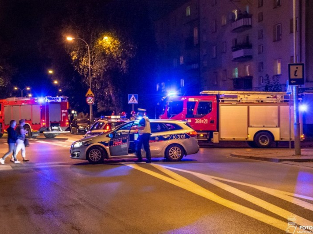 Potrącenie na pasach w Tarnobrzegu. Półtoraroczne dziecko trafiło do szpitala [zdjęcia]