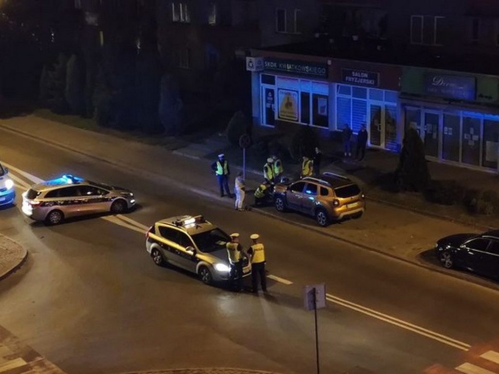 Potrącenie dziecięcego wózka w centrum Tarnobrzega [zdjęcia z góry]