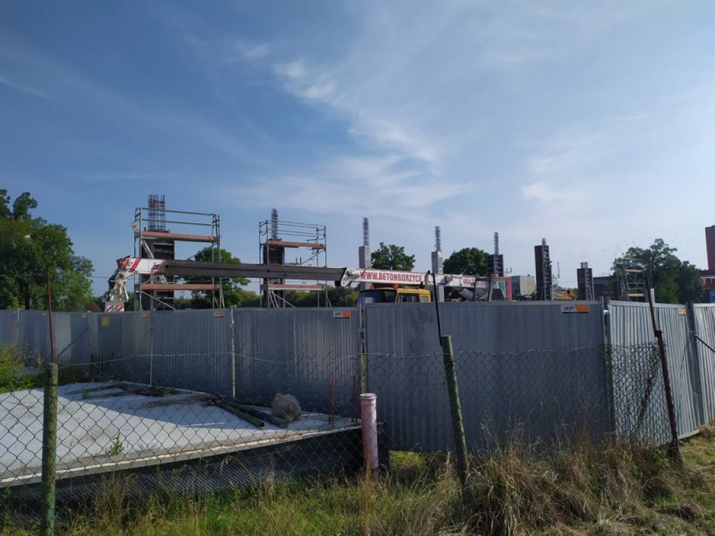 Ruszyła budowa parku handlowego Aura Park w centrum Tarnobrzega [zdjęcia]