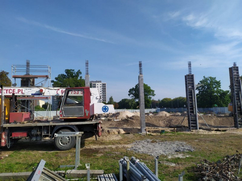 Ruszyła budowa parku handlowego Aura Park w centrum Tarnobrzega [zdjęcia]