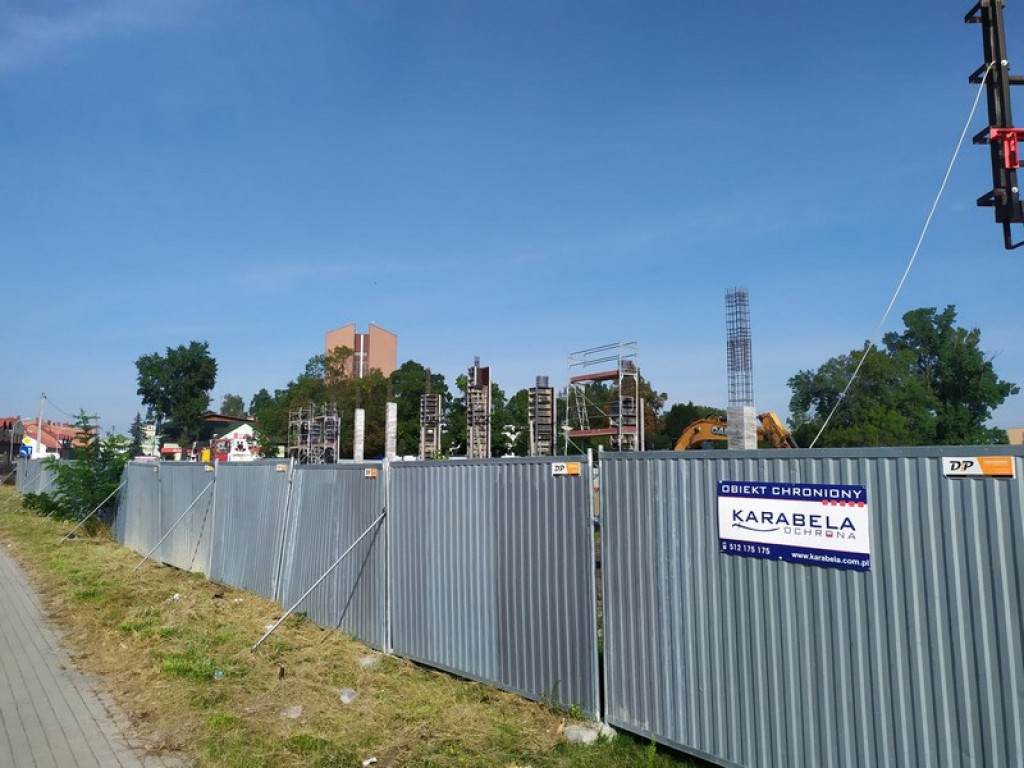 Ruszyła budowa parku handlowego Aura Park w centrum Tarnobrzega [zdjęcia]