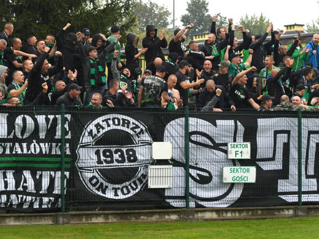 Stal wygrywa derby. Kompromitujący występ Siarki [zdjęcia]