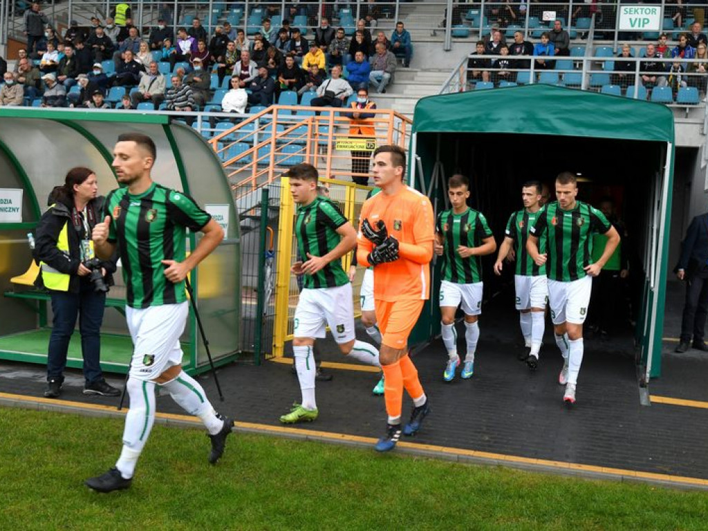Stal wygrywa derby. Kompromitujący występ Siarki [zdjęcia]