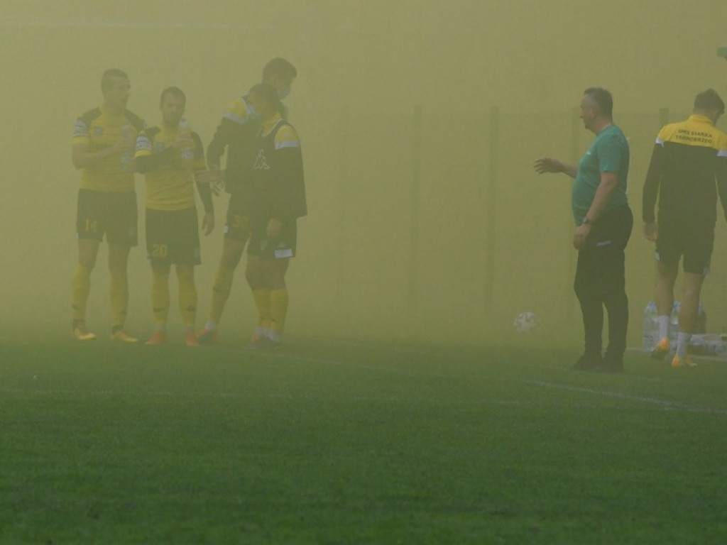 Stal wygrywa derby. Kompromitujący występ Siarki [zdjęcia]
