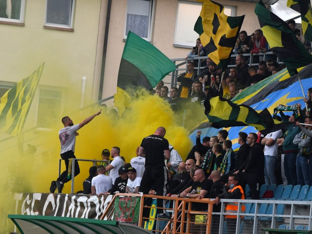 Stal wygrywa derby. Kompromitujący występ Siarki [zdjęcia]