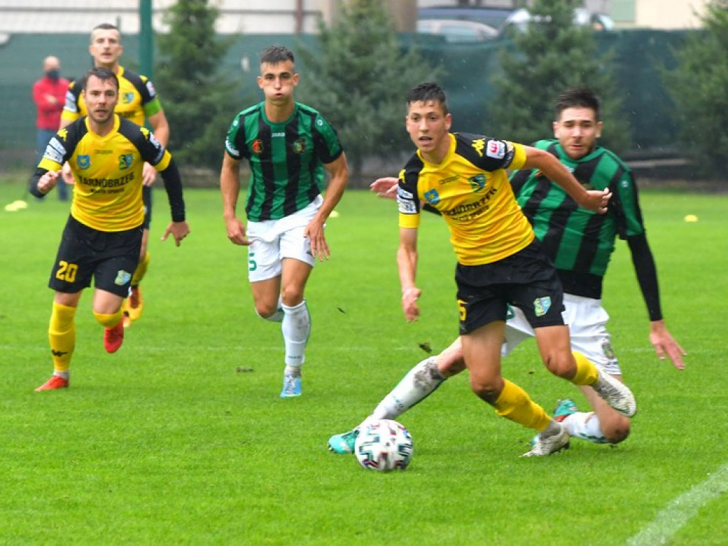 Stal wygrywa derby. Kompromitujący występ Siarki [zdjęcia]