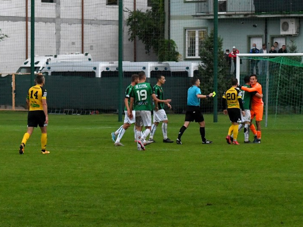 Stal wygrywa derby. Kompromitujący występ Siarki [zdjęcia]