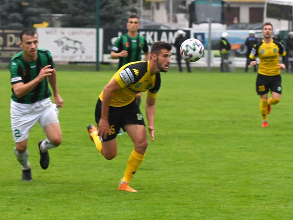 Stal wygrywa derby. Kompromitujący występ Siarki [zdjęcia]