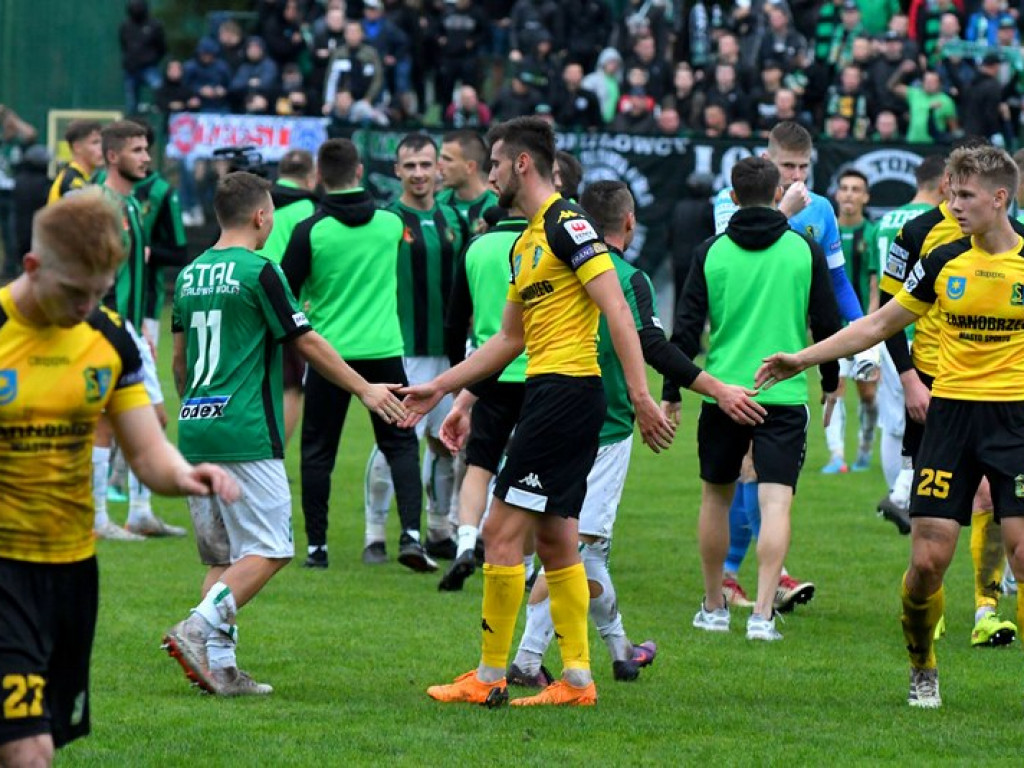 Stal wygrywa derby. Kompromitujący występ Siarki [zdjęcia]