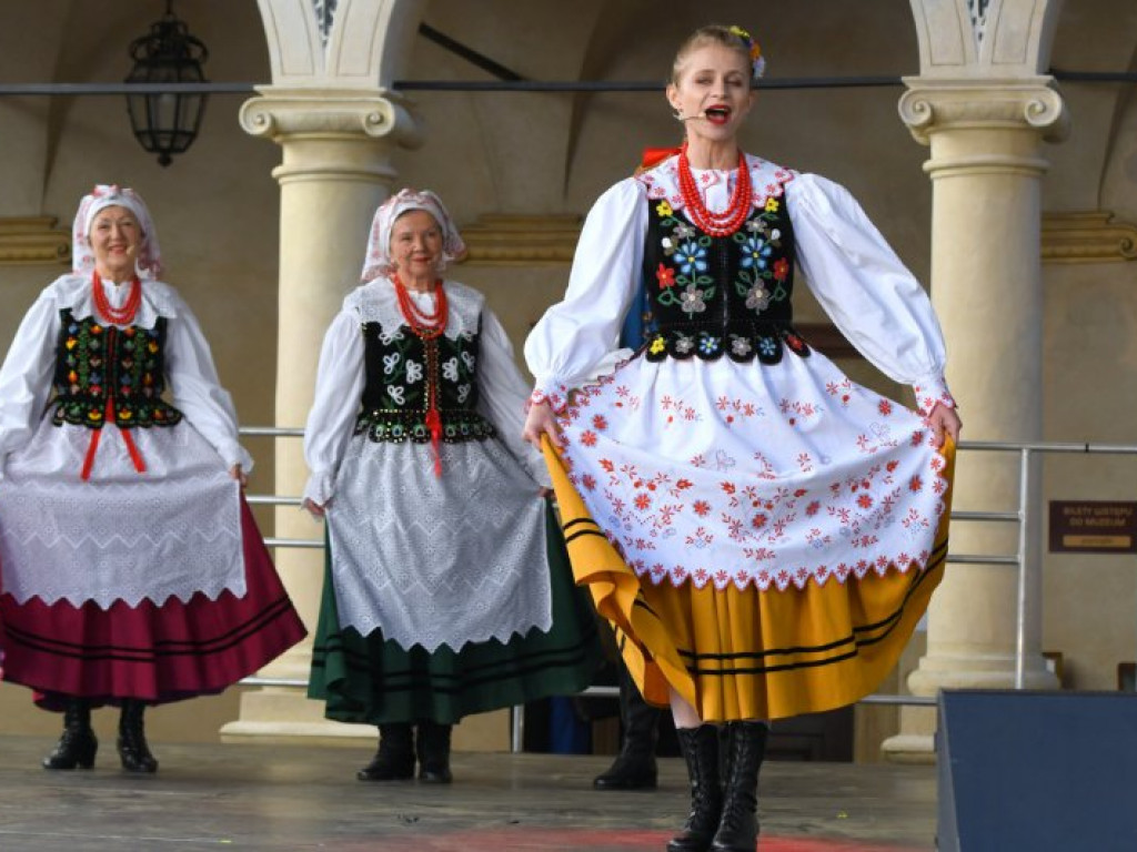 Modelki, lasowiaczki i husarze w Baranowie Sandomierskim  [zdjęcia][wideo]