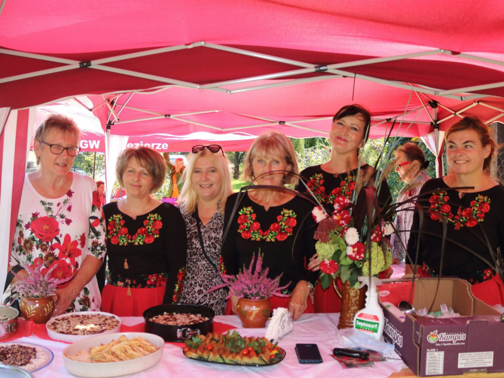 Rywalizowali o ... sandały bł. Wincentego. Pobiegli z Sandomierza do Andruszkowic [zdjęcia]
