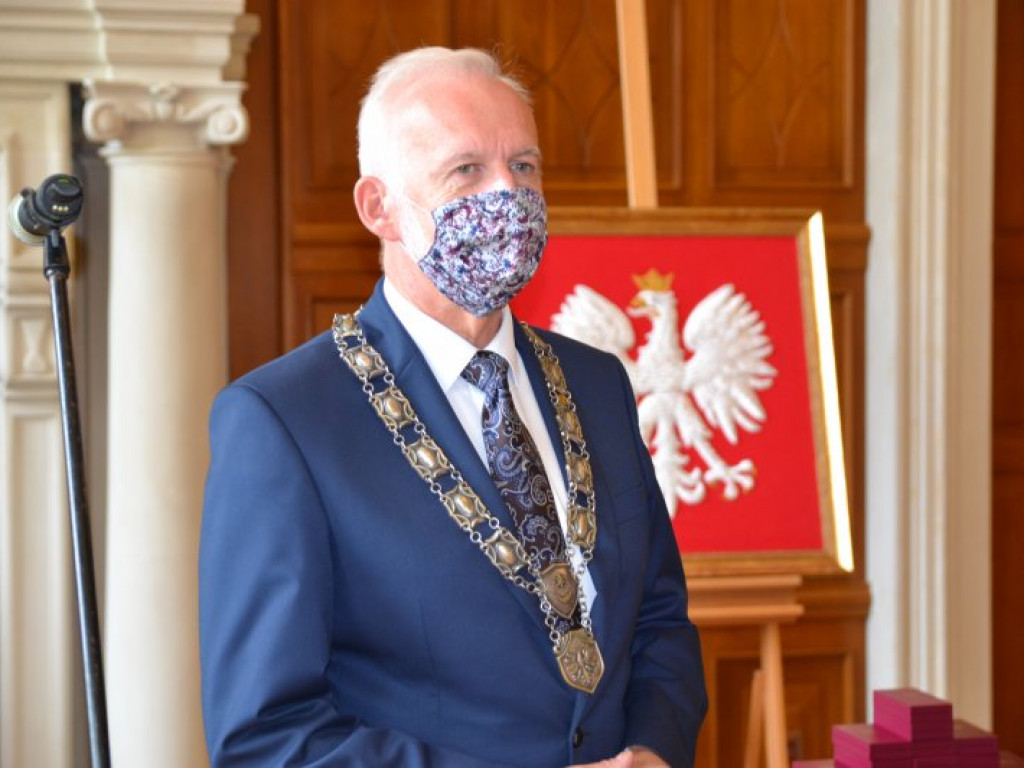 Gody w blasku złota i diamentów [zdjęcia][wideo]
