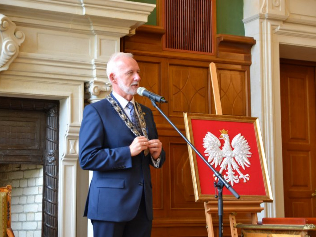 Gody w blasku złota i diamentów [zdjęcia][wideo]