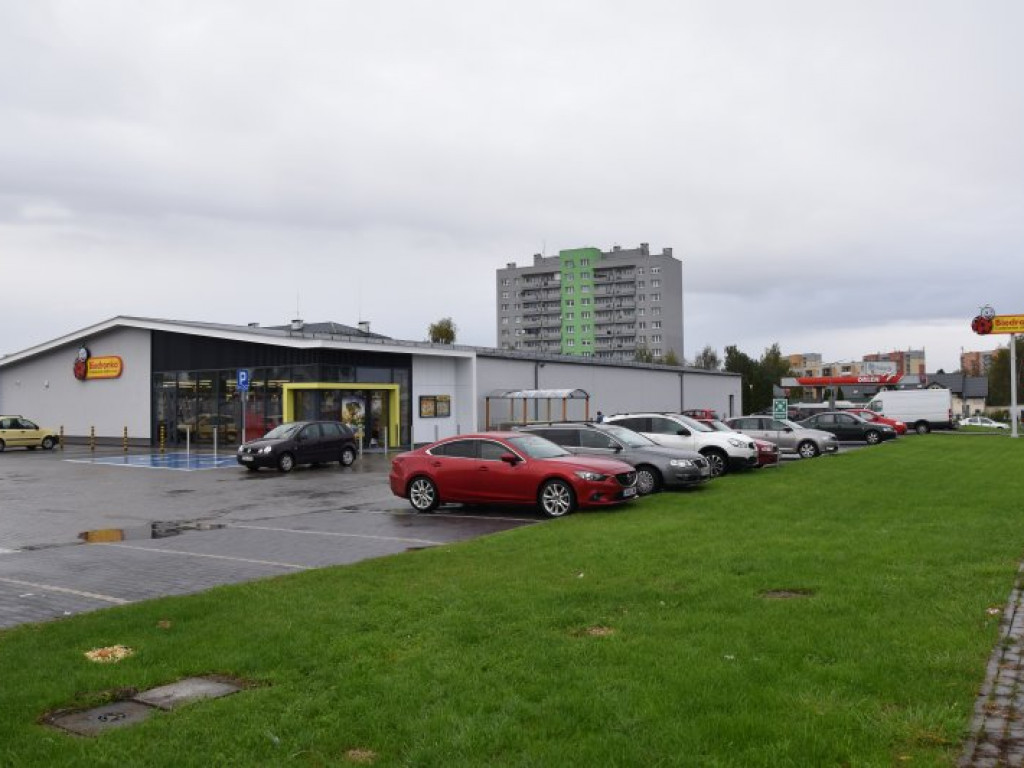 Biedronka stawia na Tarnobrzeg - kolejny market w remoncie [zdjęcia]