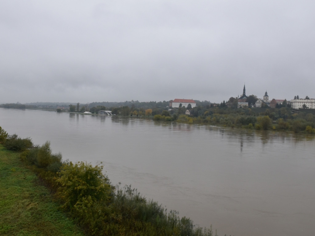Wisła w Sandomierzu opada  [zdjecia, wideo]