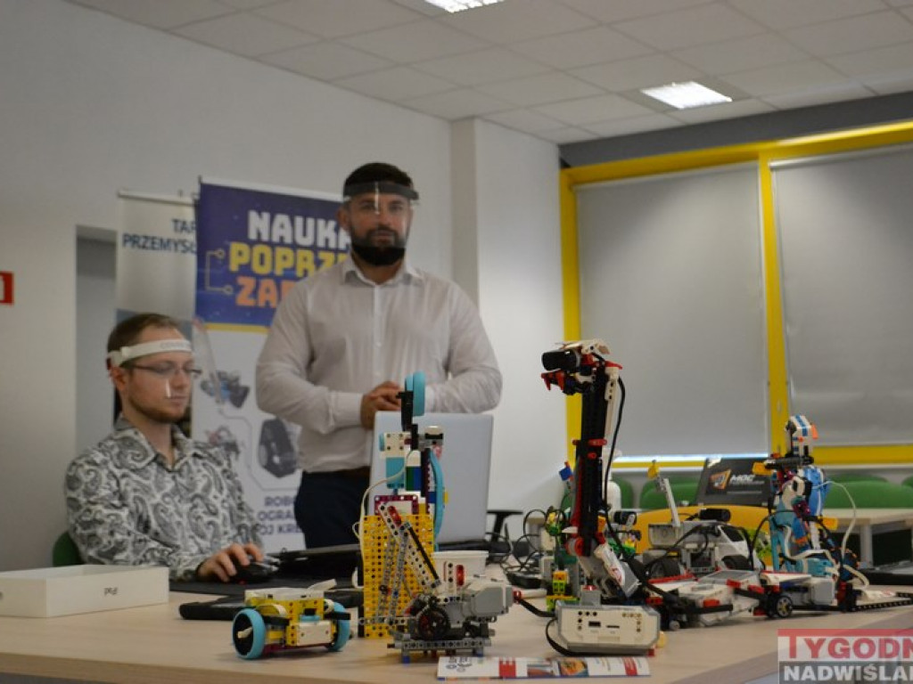 Bezpieczne zajęcia z robotyki dla dzieci! Trwają zapisy!