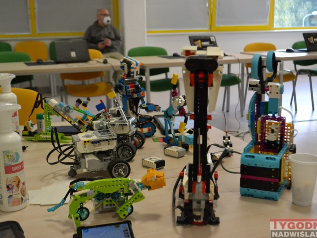 Bezpieczne zajęcia z robotyki dla dzieci! Trwają zapisy!
