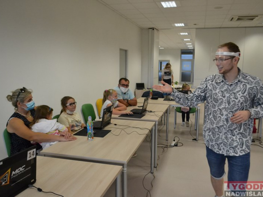 Bezpieczne zajęcia z robotyki dla dzieci! Trwają zapisy!