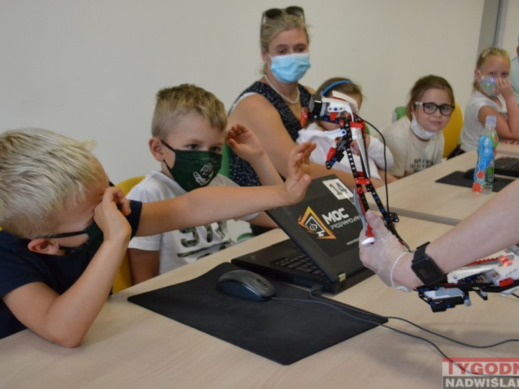 Bezpieczne zajęcia z robotyki dla dzieci! Trwają zapisy!