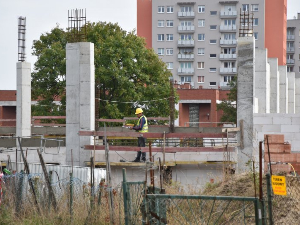 Postęp prac w budowie parku handlowego w centrum Tarnobrzega [wideo][zdjęcia]