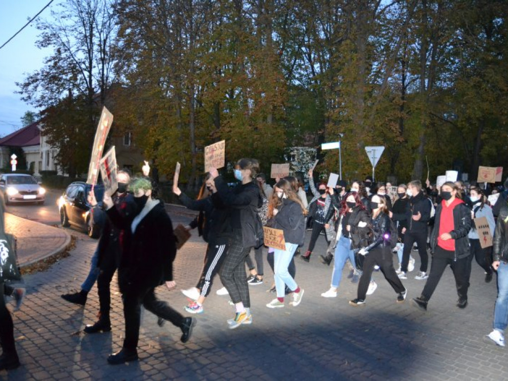 Kolejny dzień protestów kobiet w Tarnobrzegu [zdjęcia] [wideo]