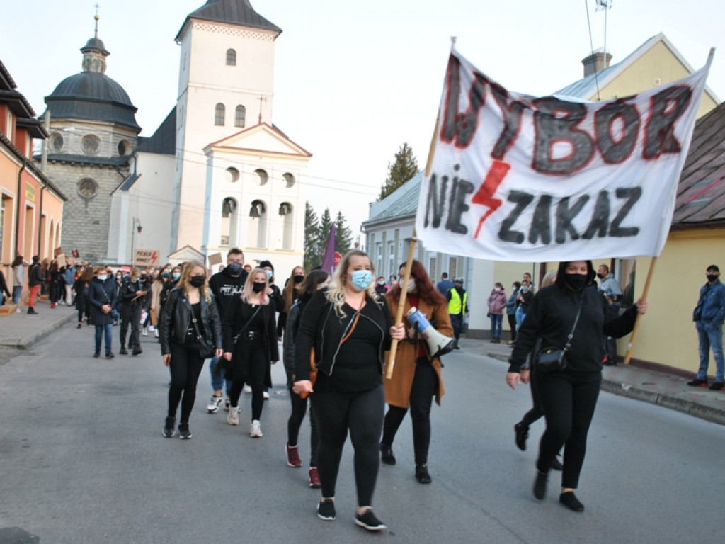 Strajk Kobiet w Staszowie (duża galeria zdjęć)