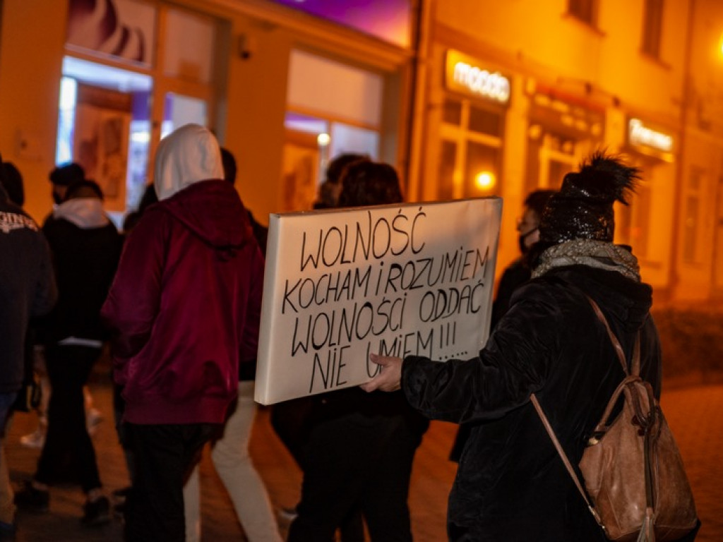 Cichy marsz w Tarnobrzegu [zdjęcia][wideo]