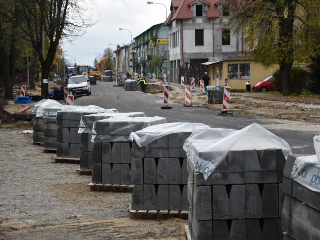 Tarnobrzeg. Trwa remont ul. Mickiewicza [zdjęcia]
