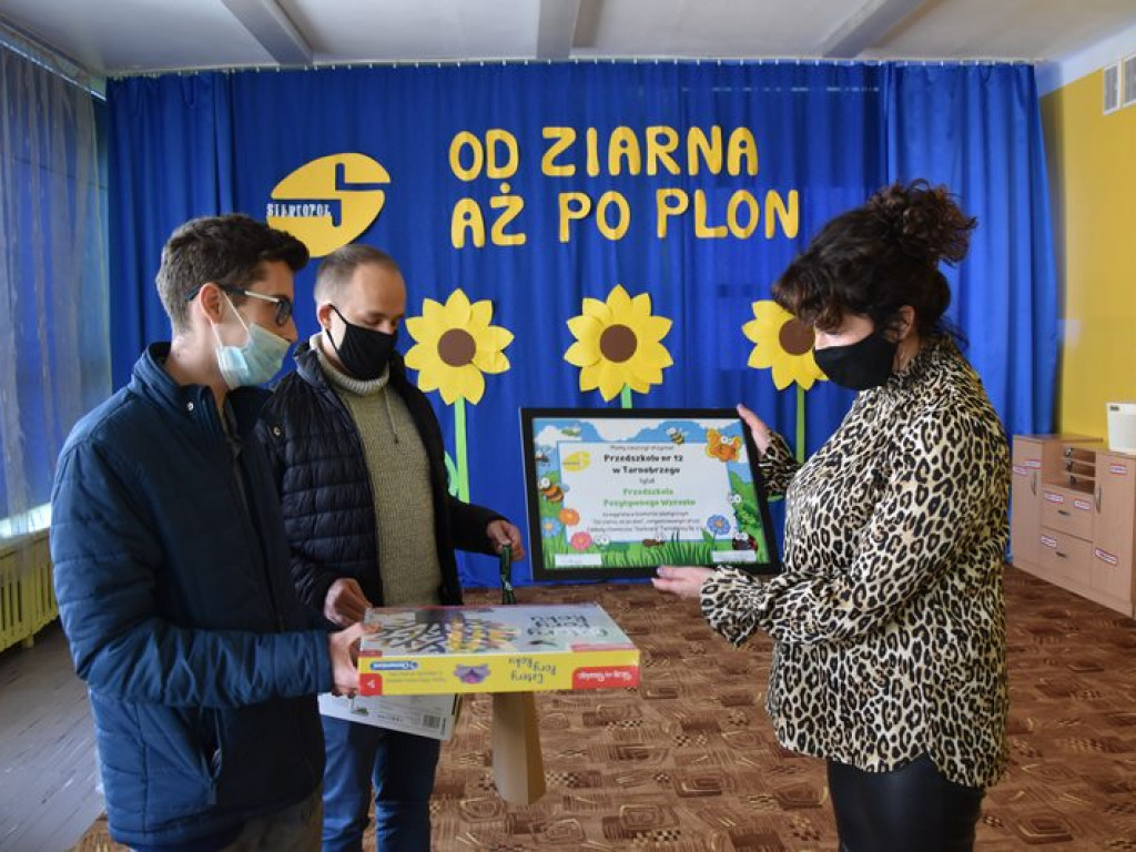 Sześcioletni Filip zaprojektował maskotkę Zakładów Chemicznych 