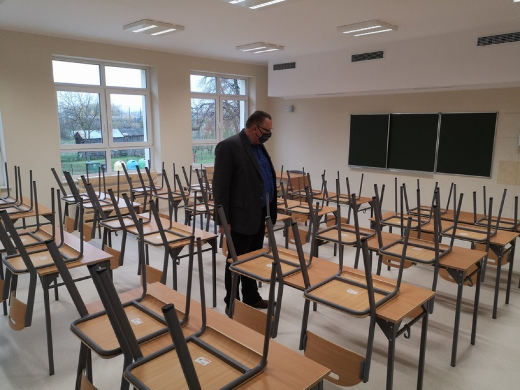 Nowa hala sportowa w Chmielowie otwarta [zdjęcia]