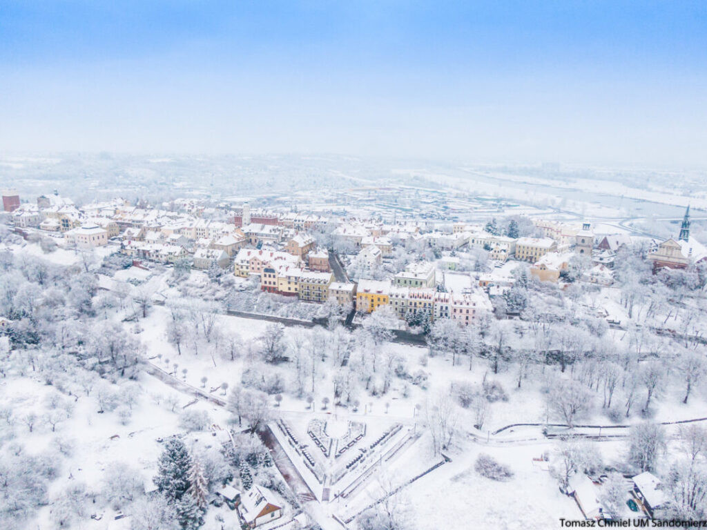 Sandomierz w zimowej szacie [zdjęcia]