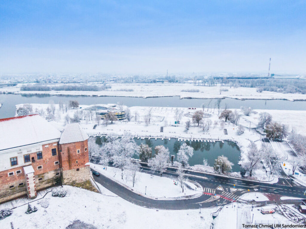 Sandomierz w zimowej szacie [zdjęcia]