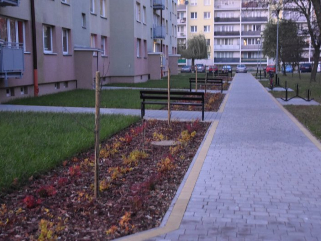 Spółdzielnia inwestuje. Tarnobrzeskie osiedla pięknieją [zdjęcia]